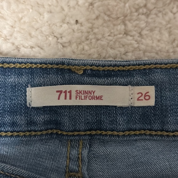 Levi’s 711 skinny blue jeans. - Picture 4 of 4
